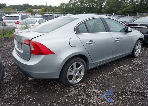2013 Volvo S60 T5 from USA, damaged, VIN YV1612FH1D2200583